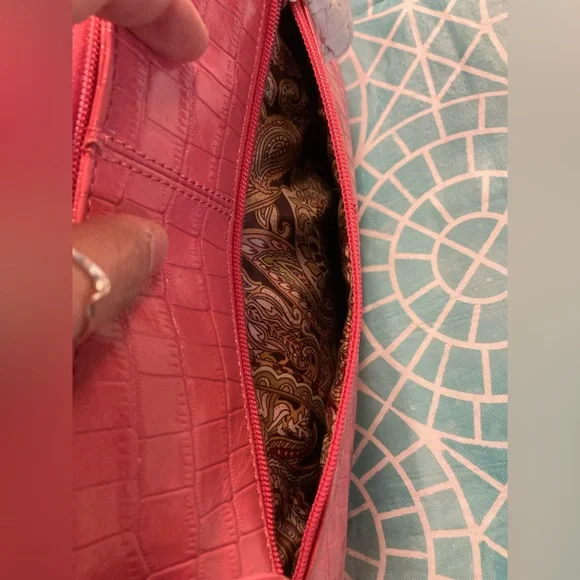 💛TODAY***$29***NWT Maxx New York pink 100% embossed crocodile leather purse. - Picture 8 of 10